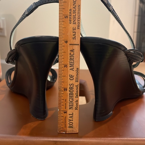 Max studio, black strappy sandals with white stitching. Size 8. Gently used. - Picture 6 of 8